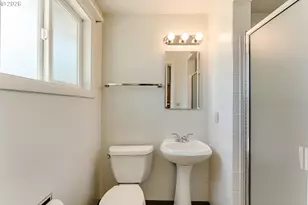 2093 Grove St, Eugene, OR 97404 - Photo 16