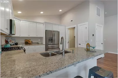 1714 SE Osoberry St, Dallas, OR 97338 - Photo 28