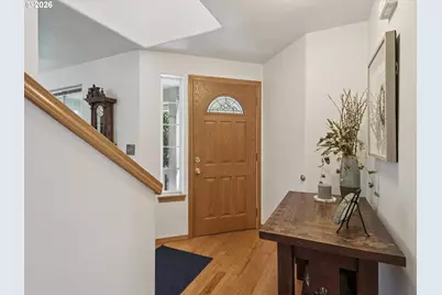 608 SE 18th Ave, Hillsboro, OR 97123 - Photo 2