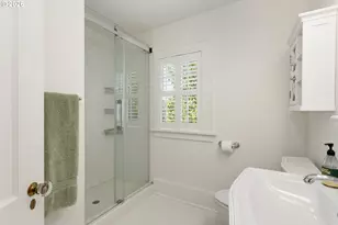 2719 SW Talbot Rd, Portland, OR 97201 - Photo 30