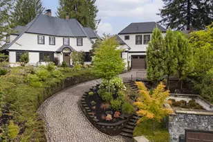 2719 SW Talbot Rd, Portland, OR 97201 - Photo 2