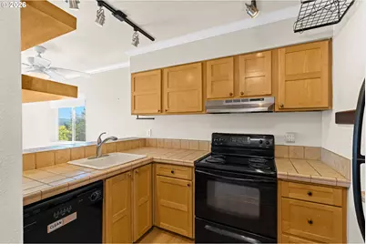 3473 SW Barbur Blvd #12, Portland, OR 97239 - Photo 18