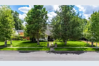 840 E 1st St, Prineville, OR 97754 - Photo 40