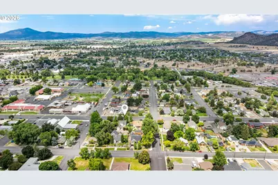 840 E 1st St, Prineville, OR 97754 - Photo 48