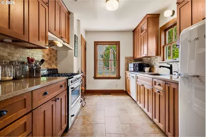 840 E 1st St, Prineville, OR 97754 - Photo 14