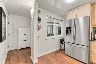 5630 S Riverside Ln, Portland, OR 97239 - Photo 12