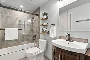 5630 S Riverside Ln, Portland, OR 97239 - Photo 22