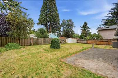 10722 NE Thompson St, Portland, OR 97220 - Photo 36