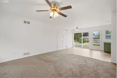 10722 NE Thompson St, Portland, OR 97220 - Photo 8