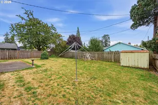10722 NE Thompson St, Portland, OR 97220 - Photo 38