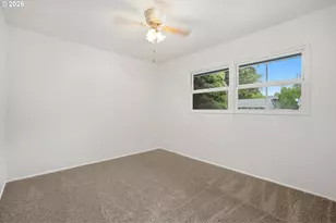 10722 NE Thompson St, Portland, OR 97220 - Photo 24