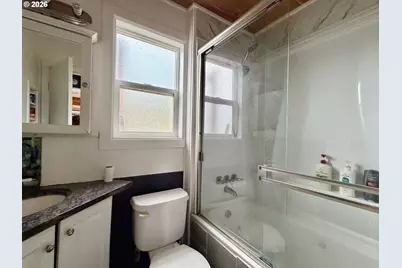 589 Rivington St, Astoria, OR 97103 - Photo 32