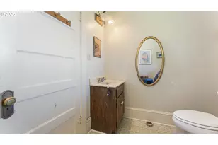 976 S 5th St, Coos Bay, OR 97420 - Photo 34
