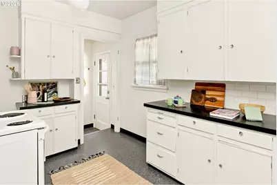 4637 NE 40th Ave, Portland, OR 97211 - Photo 12