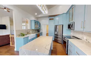 95950 N Bank Rogue River Rd, Gold Beach, OR 97444 - Photo 10