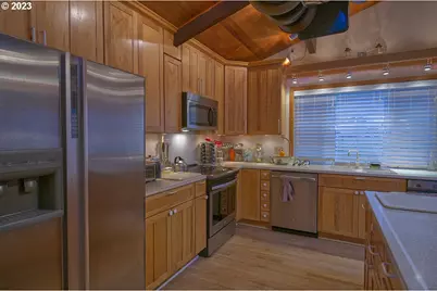 24304 NE Richards Rd, Brush Prairie, WA 98606 - Photo 14