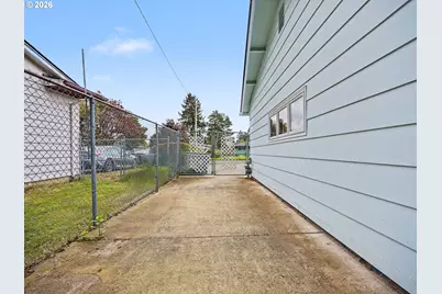 2301 NE 130th Ave, Portland, OR 97230 - Photo 36