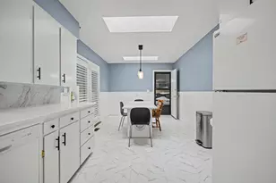 2301 NE 130th Ave, Portland, OR 97230 - Photo 14