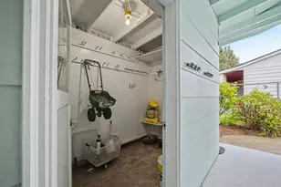 2301 NE 130th Ave, Portland, OR 97230 - Photo 38