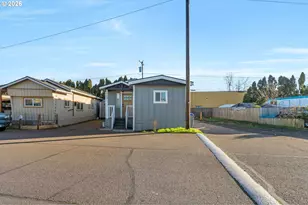 1768 38th Pl, Salem, OR 97305 - Photo 18