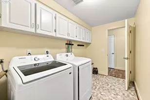 3914 SE Douglass Ct, Troutdale, OR 97060 - Photo 10