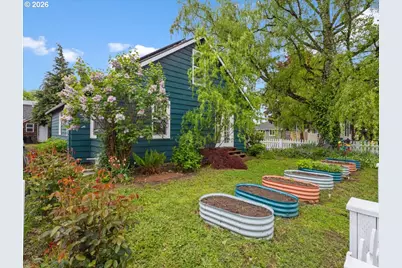374 NE Edison St, Hillsboro, OR 97124 - Photo 20