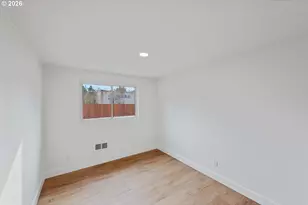 865 Seagate Ave, Coos Bay, OR 97420 - Photo 16