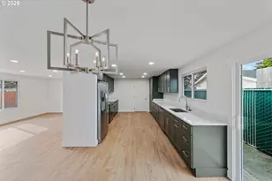 865 Seagate Ave, Coos Bay, OR 97420 - Photo 8