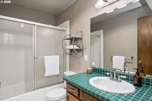 3377 W 25th Ave, Eugene, OR 97405 - Photo 22