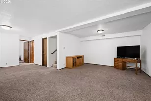 3377 W 25th Ave, Eugene, OR 97405 - Photo 16