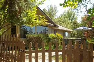 625 SE Terrace Dr, Roseburg, OR 97470 - Photo 1