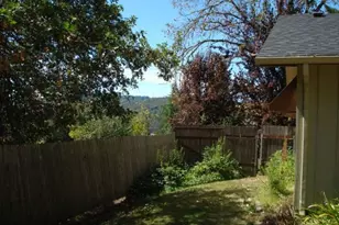 625 SE Terrace Dr, Roseburg, OR 97470 - Photo 16