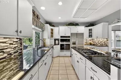9085 SW 180th Pl, Beaverton, OR 97007 - Photo 10
