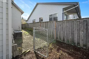 9135 SW Stono Dr, Tualatin, OR 97062 - Photo 36