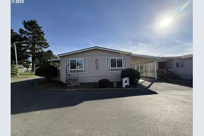 16063 Driftwood Ln #21, Brookings, OR 97415 - Photo 4