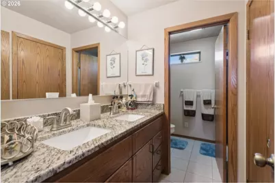 8810 SW Maverick Ter, Beaverton, OR 97008 - Photo 34