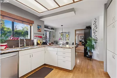 8810 SW Maverick Ter, Beaverton, OR 97008 - Photo 14
