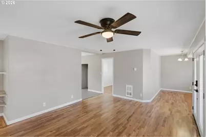 1803 Juniper Ave, Coos Bay, OR 97420 - Photo 6