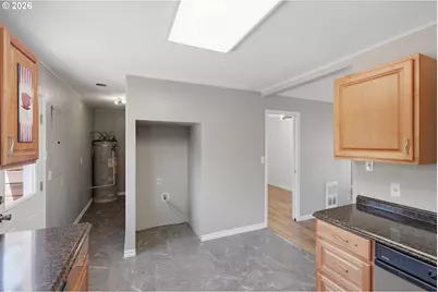 1803 Juniper Ave, Coos Bay, OR 97420 - Photo 12