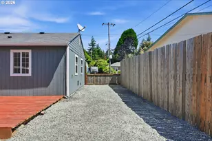 1803 Juniper Ave, Coos Bay, OR 97420 - Photo 26