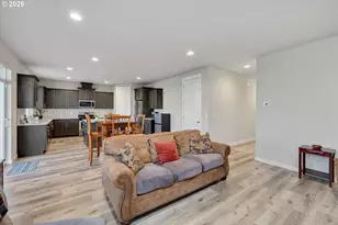 282 W 17th St, Lafayette, OR 97127 - Photo 8