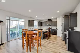 282 W 17th St, Lafayette, OR 97127 - Photo 14