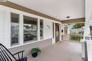 1015 E 10th St, The Dalles, OR 97058 - Photo 2