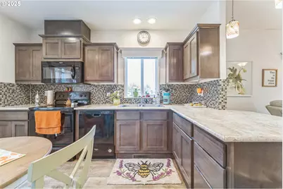 1999 Jansen Way #29, Woodburn, OR 97071 - Photo 18