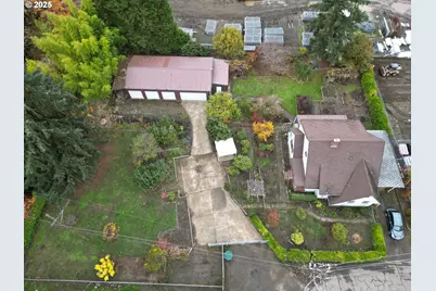 202 NE Fulton St, Roseburg, OR 97470 - Photo 42