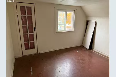 202 NE Fulton St, Roseburg, OR 97470 - Photo 14