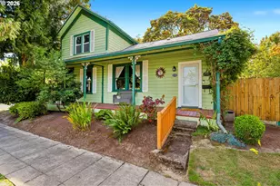 1046 NE 2nd St, McMinnville, OR 97128 - Photo 1