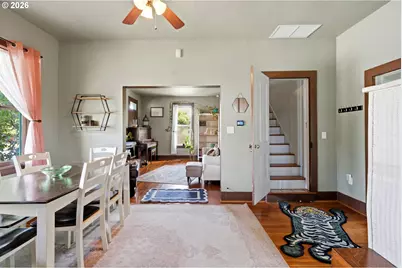 1046 NE 2nd St, McMinnville, OR 97128 - Photo 8