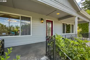 10516 SE Clinton St, Portland, OR 97266 - Photo 6