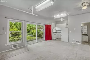 10516 SE Clinton St, Portland, OR 97266 - Photo 38